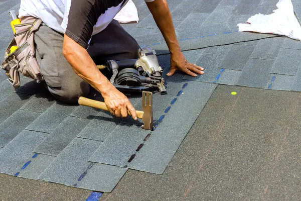 How to Choose the Right Roofing Material for Your Home